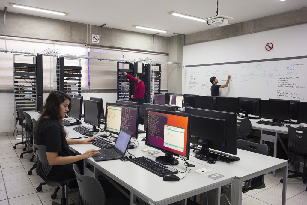 guía ingeniería en sistemas computacionales