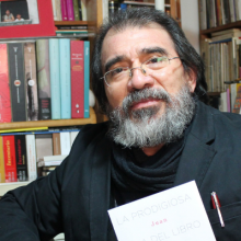 Al mercado editorial sólo lo salvará el libro impreso: Juan Domingo Argüelles