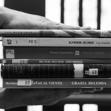 Sal al encuentro de la poesía